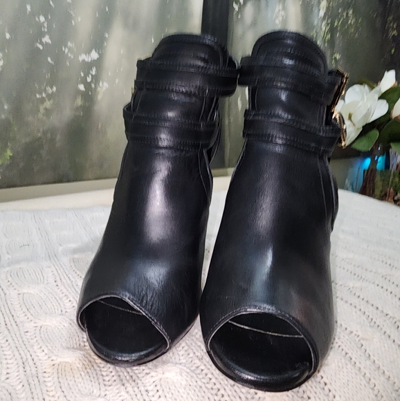 Michael Kors Black Ankle Strap 4" Heels with Gold Buckles.New Condition - Picture 5 of 13